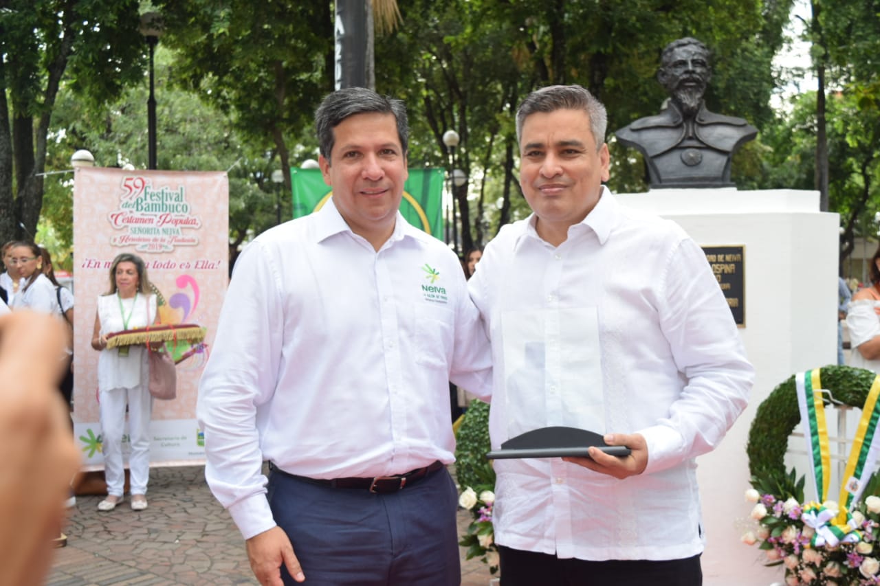 Se entregó un reconocimiento especial a Juan Carlos Charry, director de Opa Noticias.